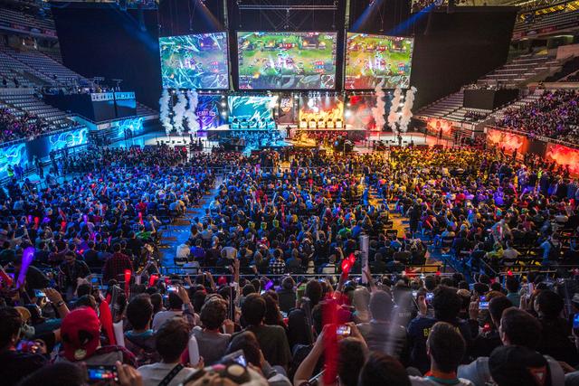 利用角球和 利用角球和